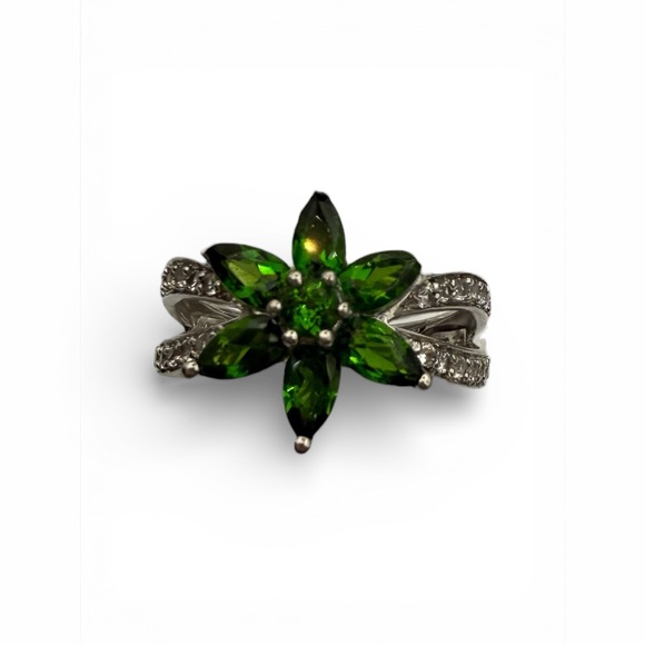 Green Emerald with double  band of cz Flower Ring stamped 925 - Picture 6 of 8